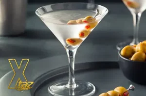 an Espresso-Martini Cocktail in 2 glasses on a table